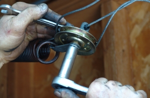 Secure the pulley to the fork.