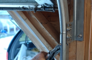 Lower the vise grip.